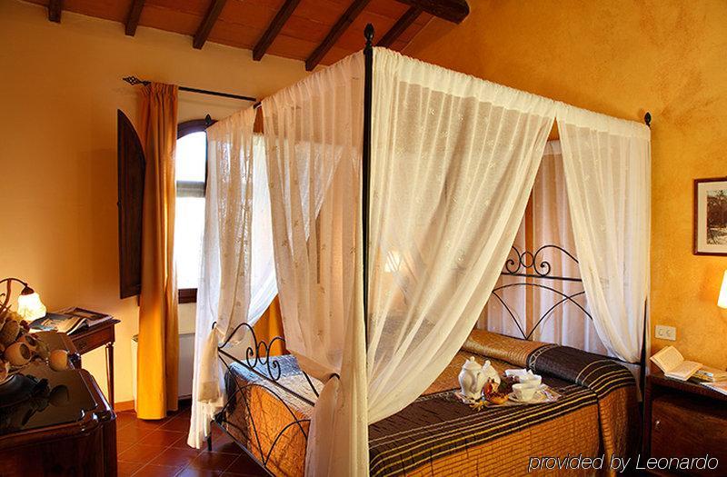 Borgo Tre Rose Hotel Valiano Cameră foto